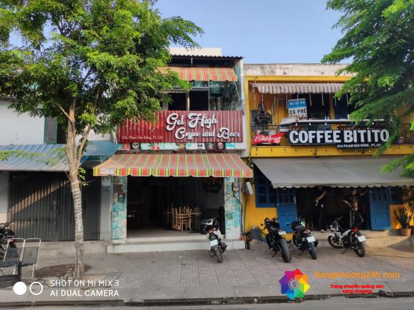 Sang nhanh quán cafe mặt tiền đường Phạm Văn Đồng, phía sau quán có hẻm thông ra Lê Quang Định, quận Gò Vấp. 
