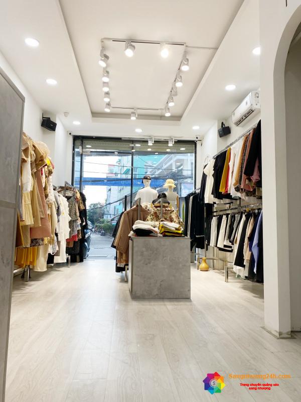 Sang shop thời trang nữ nằm khu dân cư đông đúc, trung tâm quận Bình Thạnh.