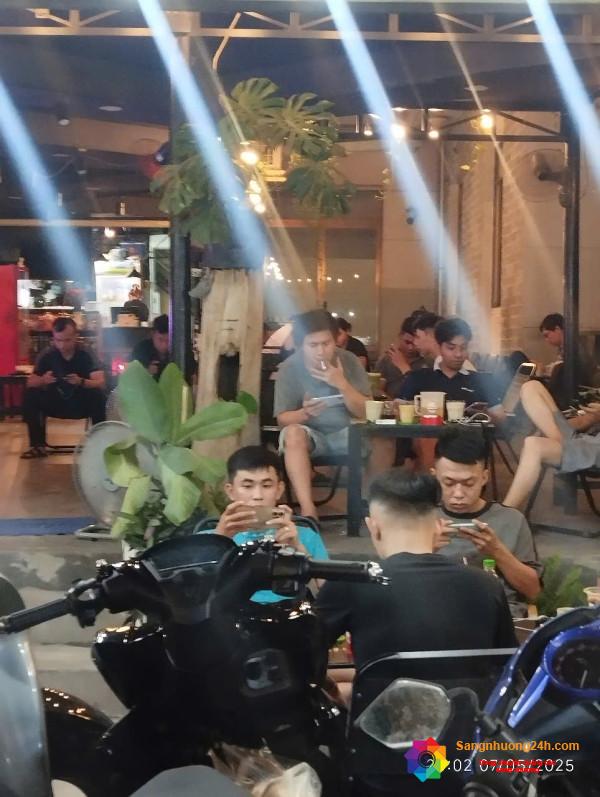 Sang quán cafe