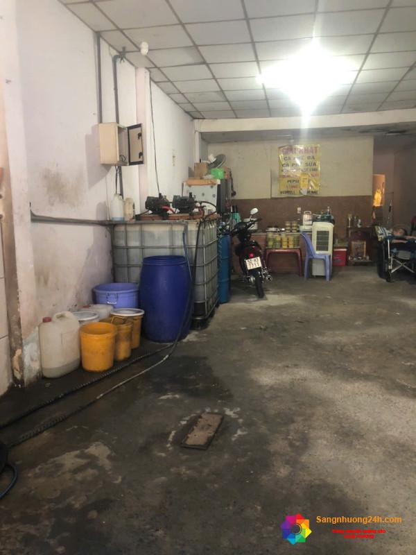 Sang tiệm rửa - sửa xe