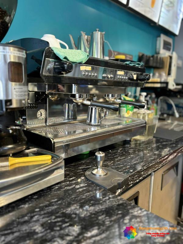 Sang quán cafe