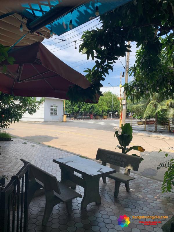 Sang quán cafe