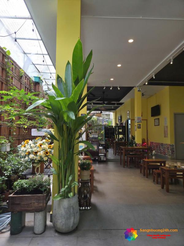 Sang quán cafe