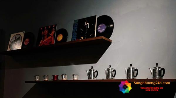 Sang quán cafe