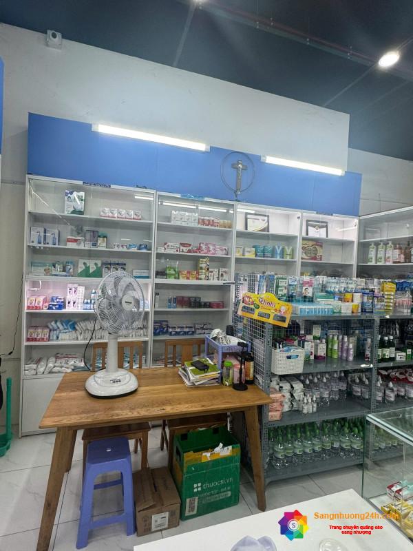 Sang nhà thuốc tây