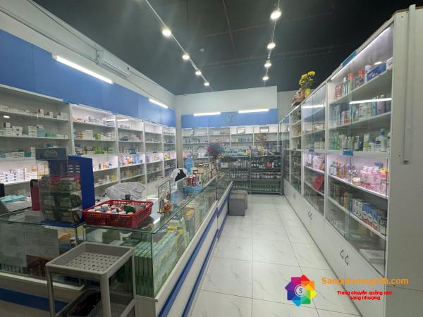 Sang nhà thuốc tây