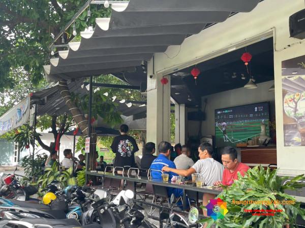 Sang quán cafe