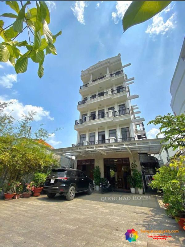 Sang khách sạn